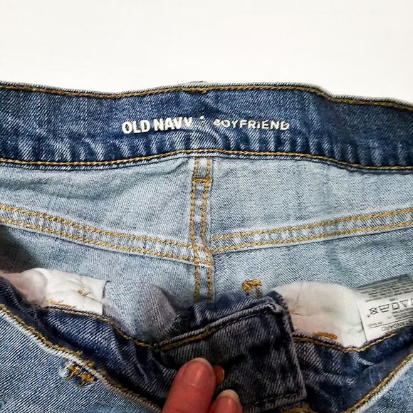 FREE with bundle! Old Navy medium wash distressed Boyfriend cuffed jean shorts - Picture 9 of 11